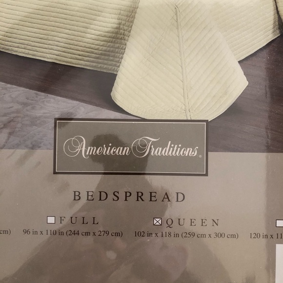 American Traditions Quilt Bedspread - Picture 2 of 4